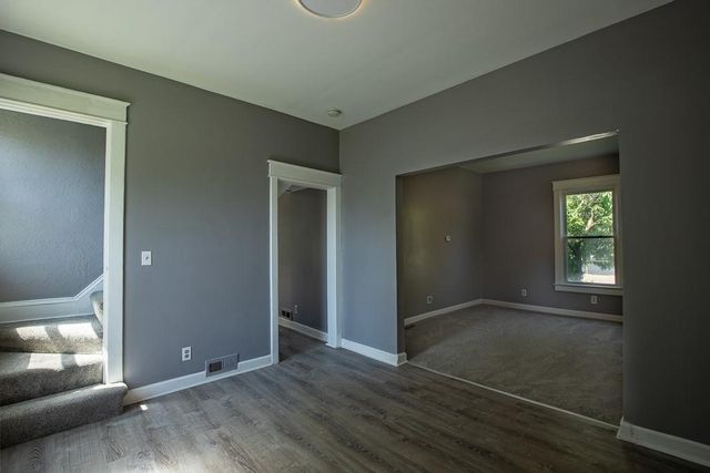 2203 E 37 Street, Kansas City, MO 64109