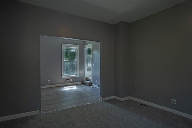 2203 E 37 Street, Kansas City, MO 64109