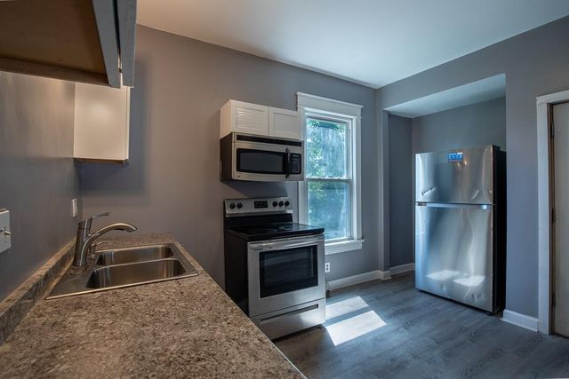 2203 E 37 Street, Kansas City, MO 64109