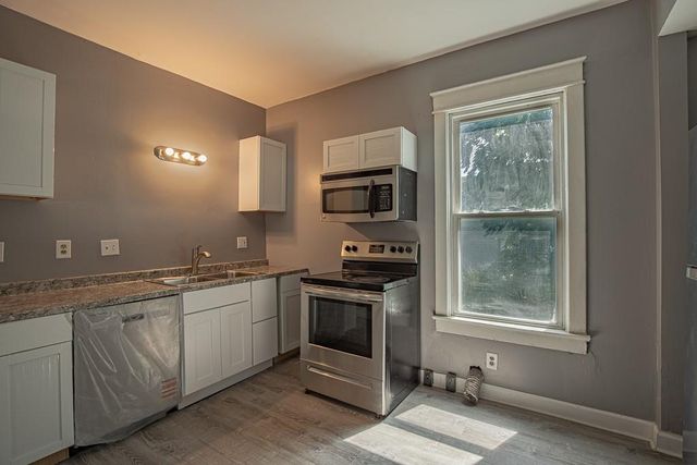 2203 E 37 Street, Kansas City, MO 64109