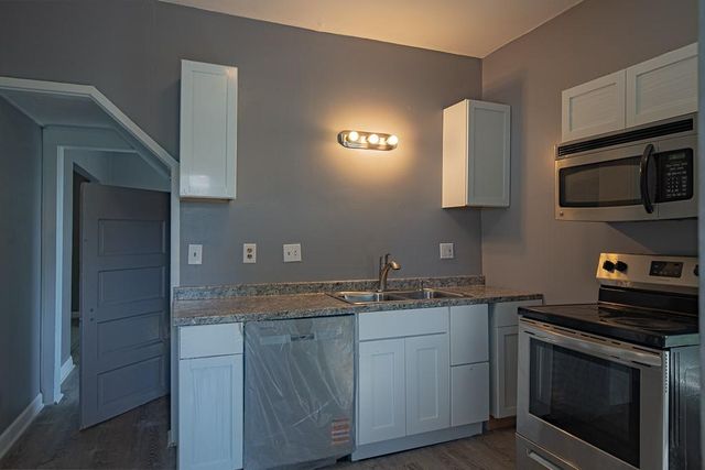 2203 E 37 Street, Kansas City, MO 64109