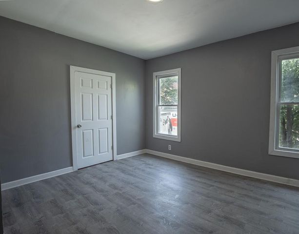 2203 E 37 Street, Kansas City, MO 64109