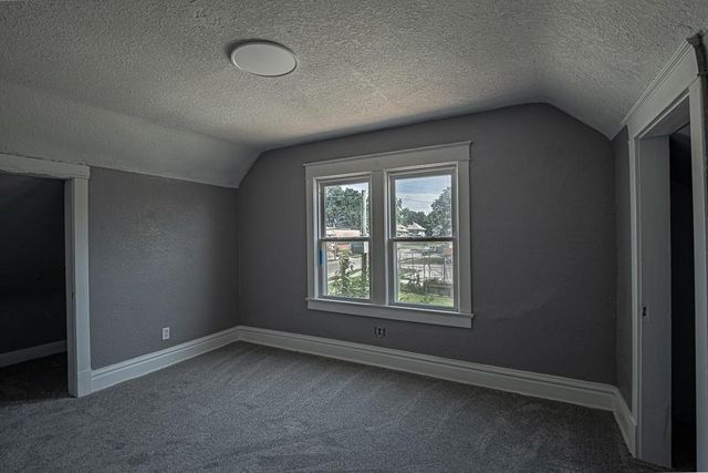 2203 E 37 Street, Kansas City, MO 64109