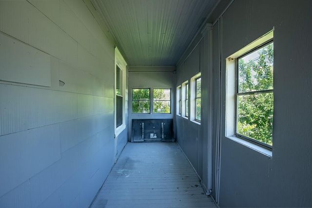 2203 E 37 Street, Kansas City, MO 64109