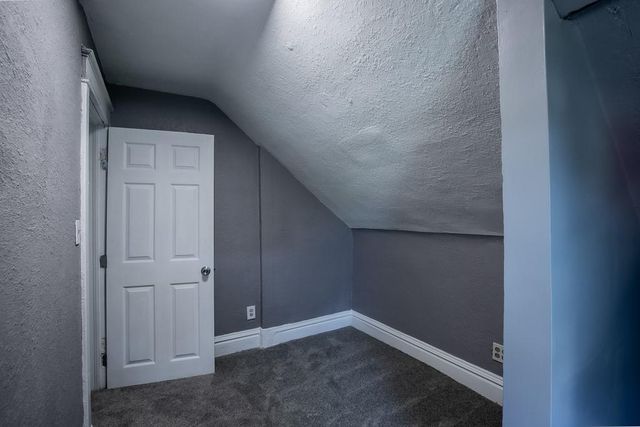 2203 E 37 Street, Kansas City, MO 64109