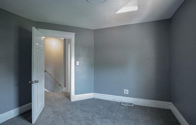 2203 E 37 Street, Kansas City, MO 64109