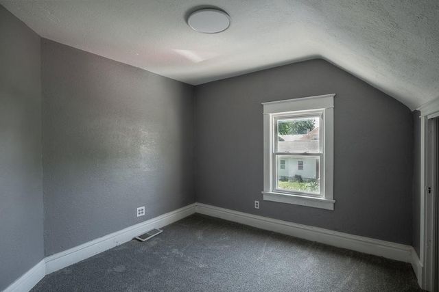 2203 E 37 Street, Kansas City, MO 64109