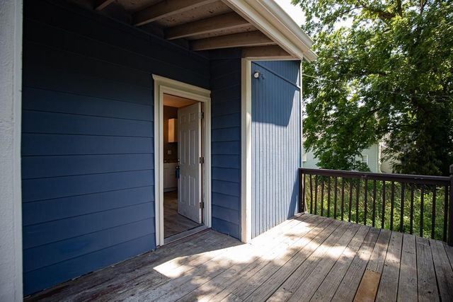 2203 E 37 Street, Kansas City, MO 64109