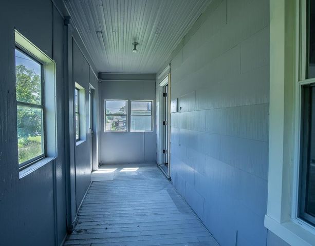 2203 E 37 Street, Kansas City, MO 64109