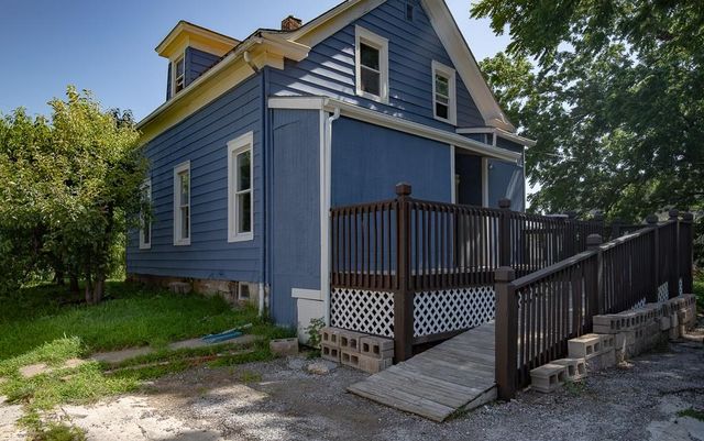 2203 E 37 Street, Kansas City, MO 64109
