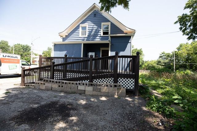 2203 E 37 Street, Kansas City, MO 64109