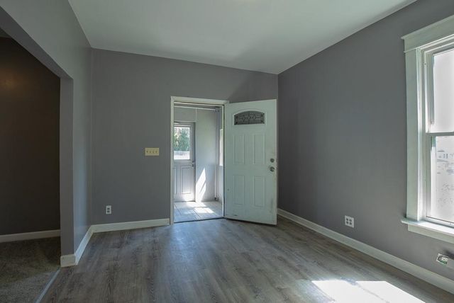 2203 E 37 Street, Kansas City, MO 64109