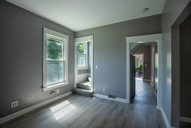 2203 E 37 Street, Kansas City, MO 64109