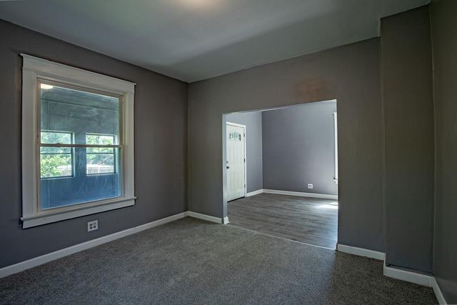 2203 E 37 Street, Kansas City, MO 64109