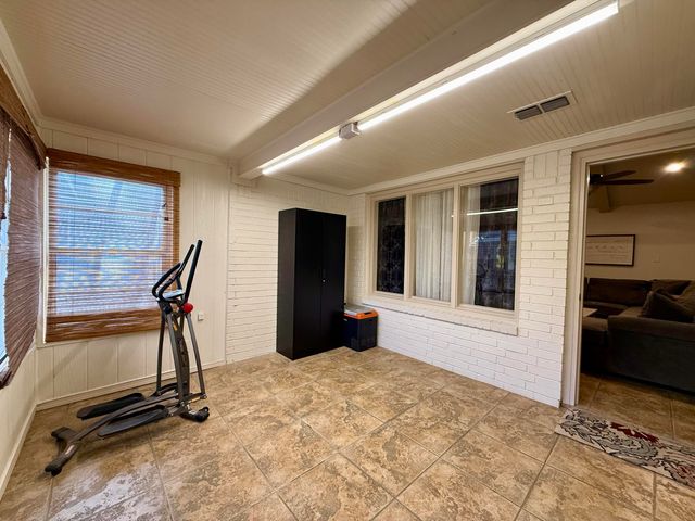 5607 80th Street, Lubbock, TX 79424
