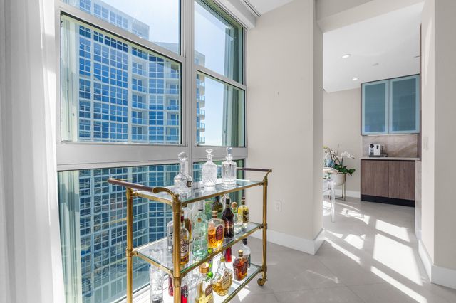 6051 N Ocean Drive 1101, Hollywood, FL 33019