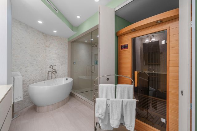 6051 N Ocean Drive 1101, Hollywood, FL 33019