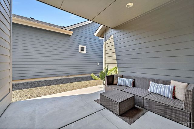 11635 N 24th Ave, Boise, ID 83714