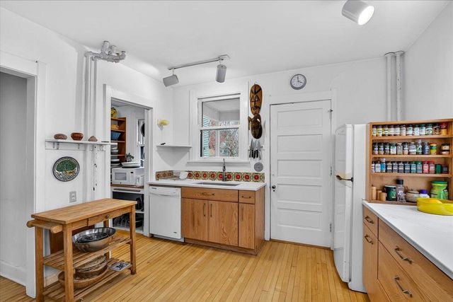 2121 West Lawn Avenue, Madison, WI 53711