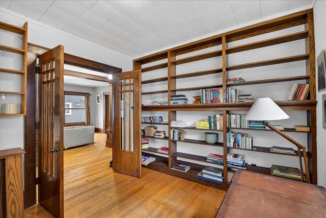2121 West Lawn Avenue, Madison, WI 53711