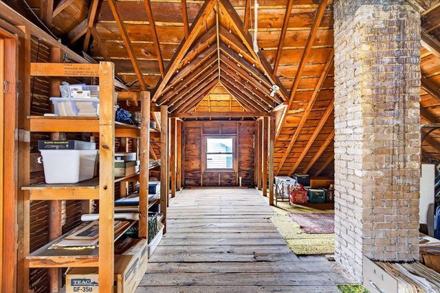 2121 West Lawn Avenue, Madison, WI 53711
