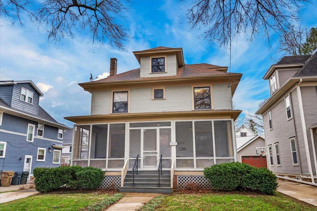 2121 West Lawn Avenue, Madison, WI 53711