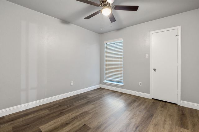 7509 Meadowlark Lane N, Watauga, TX 76148