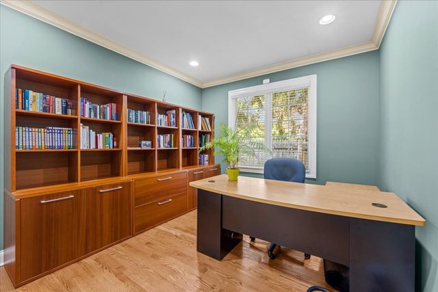 1303 GLENCOE Avenue, Highland Park, IL 60035