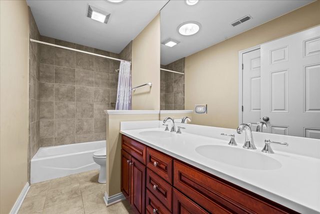 1303 GLENCOE Avenue, Highland Park, IL 60035