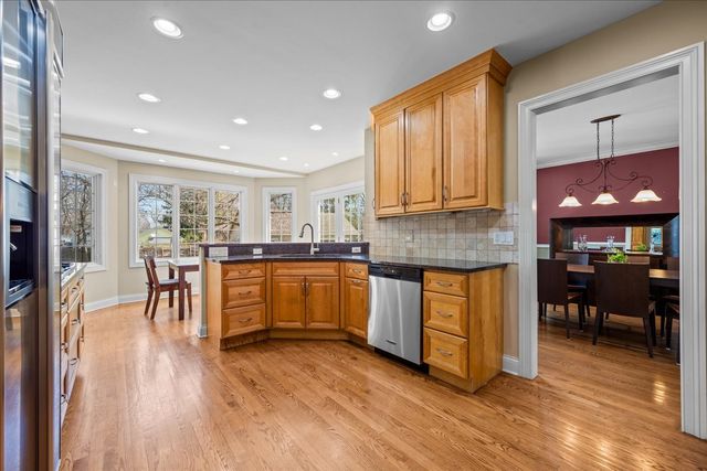 1303 GLENCOE Avenue, Highland Park, IL 60035