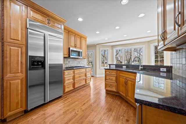 1303 GLENCOE Avenue, Highland Park, IL 60035