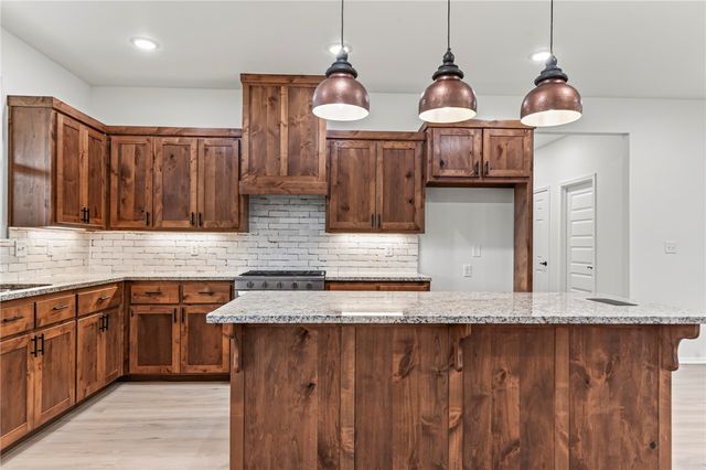 6138 New Hope, Hackett, AR 72937