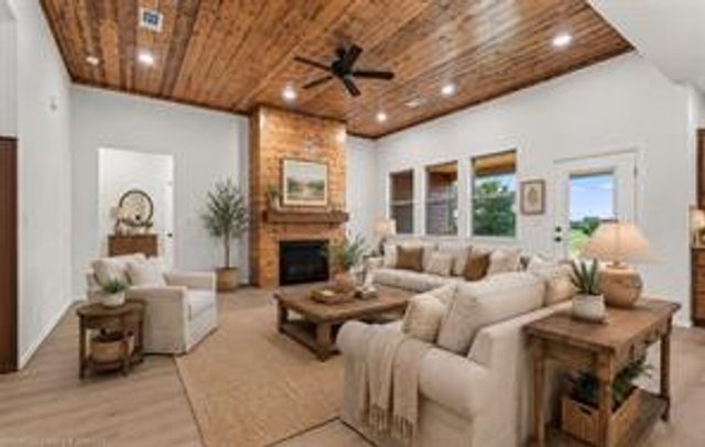 6138 New Hope, Hackett, AR 72937