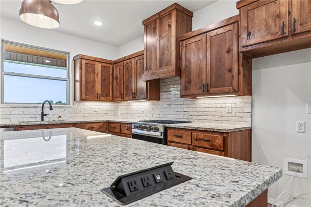 6138 New Hope, Hackett, AR 72937