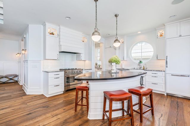 4304 Cottage Park Road, White Bear Lake, MN 55110