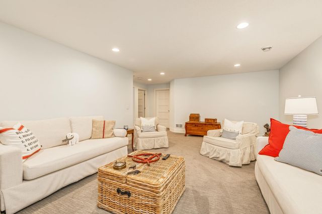 4304 Cottage Park Road, White Bear Lake, MN 55110