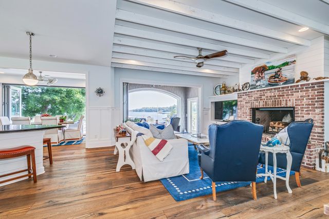 4304 Cottage Park Road, White Bear Lake, MN 55110