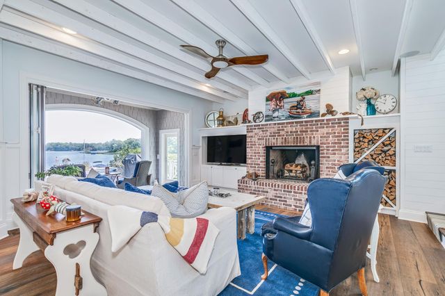 4304 Cottage Park Road, White Bear Lake, MN 55110