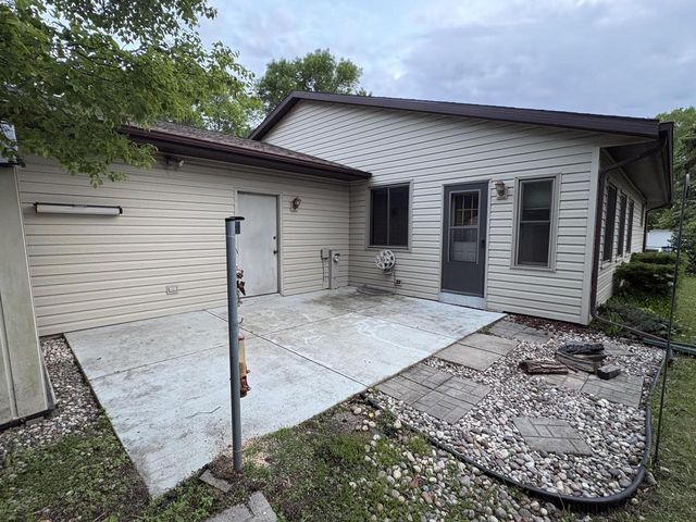 82 Eastbrook LANE, Fond Du Lac, WI 54935
