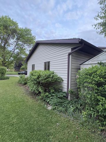 82 Eastbrook LANE, Fond Du Lac, WI 54935
