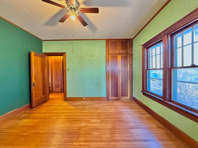 806 11TH Street, Corning, IA 50841