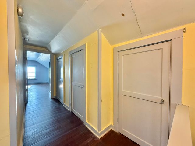 806 11TH Street, Corning, IA 50841