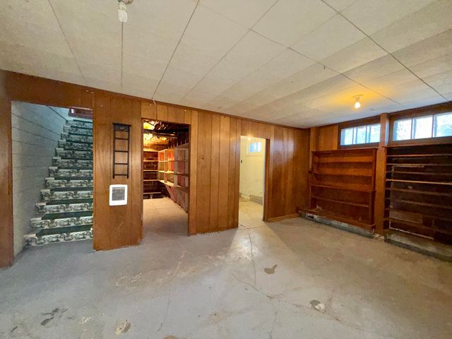806 11TH Street, Corning, IA 50841