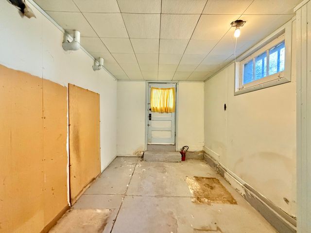 806 11TH Street, Corning, IA 50841