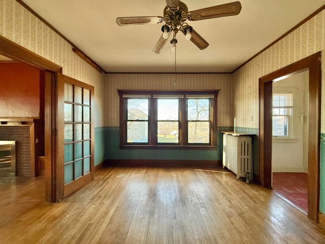 806 11TH Street, Corning, IA 50841
