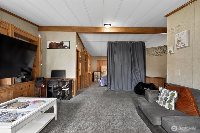 7812 18th Avenue Ct E, Tacoma, WA 98404