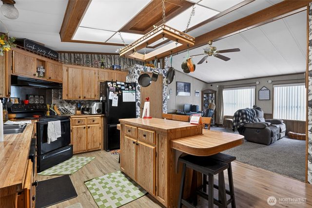 7812 18th Avenue Ct E, Tacoma, WA 98404