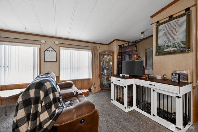 7812 18th Avenue Ct E, Tacoma, WA 98404