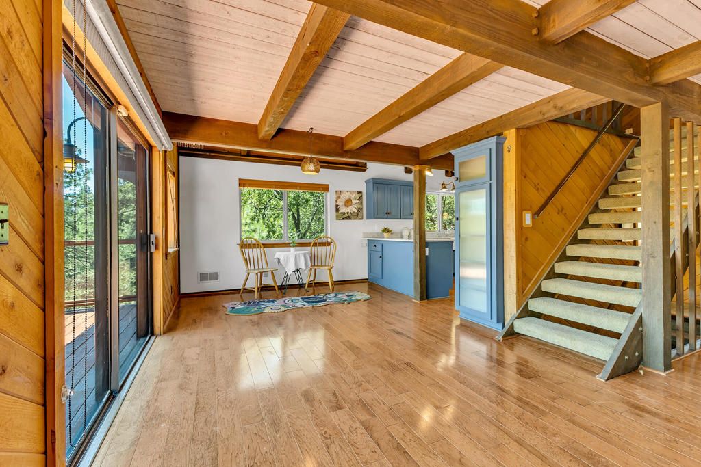 Image 15 of property listing at 24863 Ponderosa Drive, Idyllwild, CA 92549
