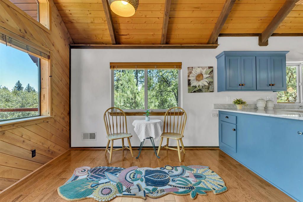 Image 16 of property listing at 24863 Ponderosa Drive, Idyllwild, CA 92549